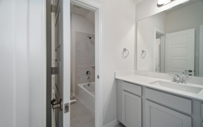 127 HERITAGE HILL Drive, Forney, TX 75126, 4 Habitaciones Habitaciones , ,3 BañosBaños,Residential,En Venta,127 HERITAGE HILL Drive,20754093