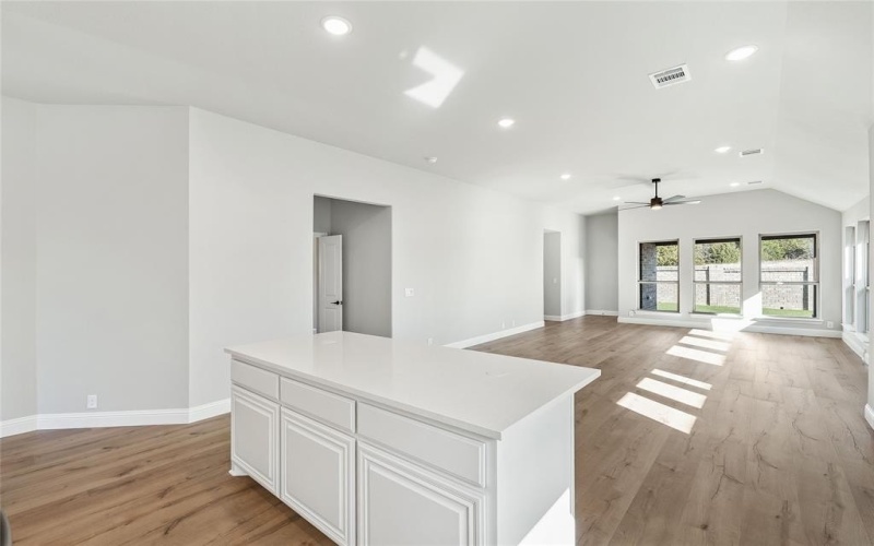 117 Red Cedar Court, Balch Springs, TX 75181, 4 Habitaciones Habitaciones , ,3 BañosBaños,Residential,En Venta,117 Red Cedar Court,20754230
