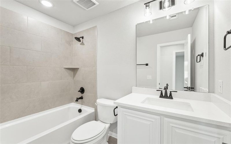 117 Red Cedar Court, Balch Springs, TX 75181, 4 Habitaciones Habitaciones , ,3 BañosBaños,Residential,En Venta,117 Red Cedar Court,20754230