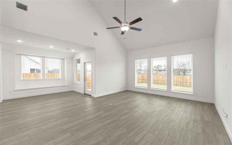 1609 Elle Lane, Aubrey, TX 76227, 5 Habitaciones Habitaciones , ,5 BañosBaños,Residential,En Venta,1609 Elle Lane,20755308