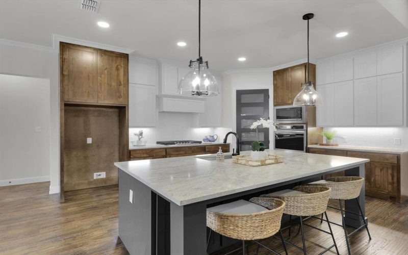 1025 Silver Sage Trail, Weatherford, TX 76085, 4 Bedrooms Bedrooms, ,3 BathroomsBathrooms,Residential,For Sale,1025 Silver Sage Trail,20755327