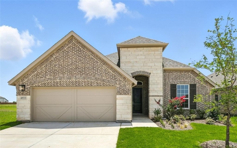 4933 Hitching Post Drive, Fort Worth, TX 76036, 4 Bedrooms Bedrooms, ,2 BathroomsBathrooms,Residential,For Sale,4933 Hitching Post Drive,20765016