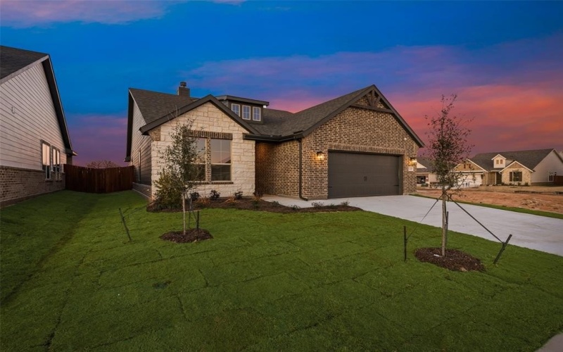1245 Comal Lane, Springtown, TX 76082, 4 Bedrooms Bedrooms, ,2 BathroomsBathrooms,Residential,For Sale,1245 Comal Lane,20756289