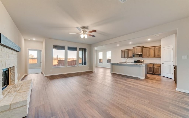 1245 Comal Lane, Springtown, TX 76082, 4 Bedrooms Bedrooms, ,2 BathroomsBathrooms,Residential,For Sale,1245 Comal Lane,20756289