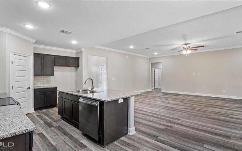 9436 N Pointe Circle, Greenwood, LA 71033, 3 Bedrooms Bedrooms, ,2 BathroomsBathrooms,Residential,For Sale,9436 N Pointe Circle,20765109