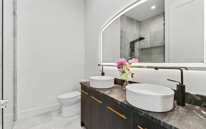 7619 Robin Road, Dallas, TX 75209, 6 Bedrooms Bedrooms, ,6 BathroomsBathrooms,Residential,For Sale,7619 Robin Road,0,20772661
