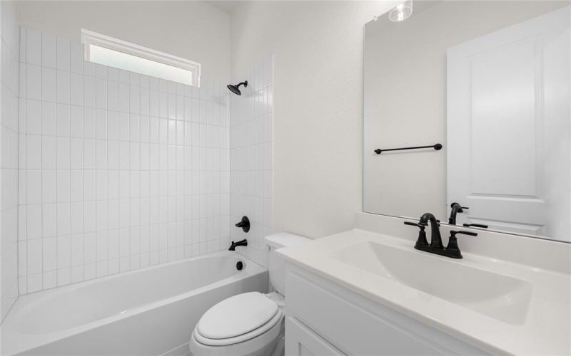 1005 Blue Mist Court, Justin, TX 76247, 4 Habitaciones Habitaciones , ,3 BañosBaños,Residential,En Venta,1005 Blue Mist Court,20780818