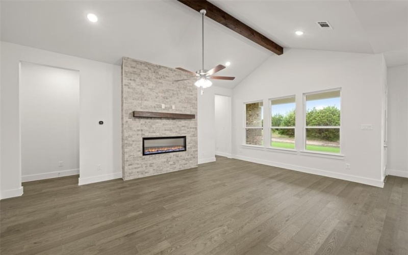 161 Fan Mill Trail, Weatherford, TX 76085, 3 Bedrooms Bedrooms, ,2 BathroomsBathrooms,Residential,For Sale,161 Fan Mill Trail,20774248