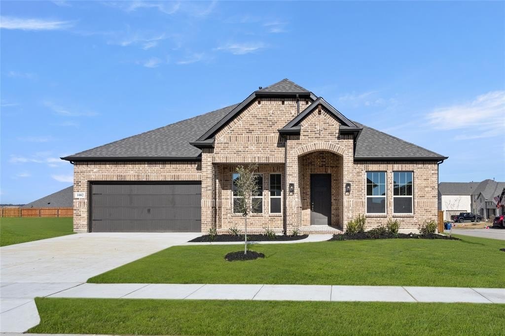 1002 Emerald Trace Drive, Justin, TX 76247, 4 Habitaciones Habitaciones , ,3 BañosBaños,Residential,En Venta,1002 Emerald Trace Drive,20780873