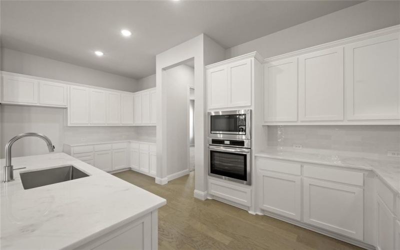 1002 Emerald Trace Drive, Justin, TX 76247, 4 Habitaciones Habitaciones , ,3 BañosBaños,Residential,En Venta,1002 Emerald Trace Drive,20780873