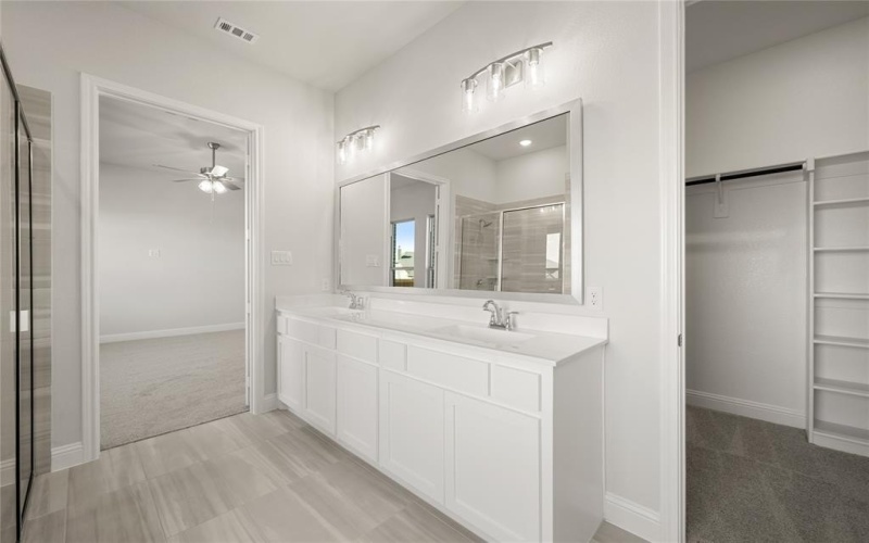 1002 Emerald Trace Drive, Justin, TX 76247, 4 Habitaciones Habitaciones , ,3 BañosBaños,Residential,En Venta,1002 Emerald Trace Drive,20780873