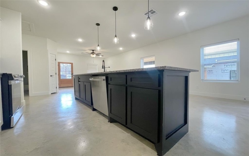 607 W Baker Street, Denison, TX 75020, 3 Bedrooms Bedrooms, ,2 BathroomsBathrooms,Residential,For Sale,607 W Baker Street,20781221