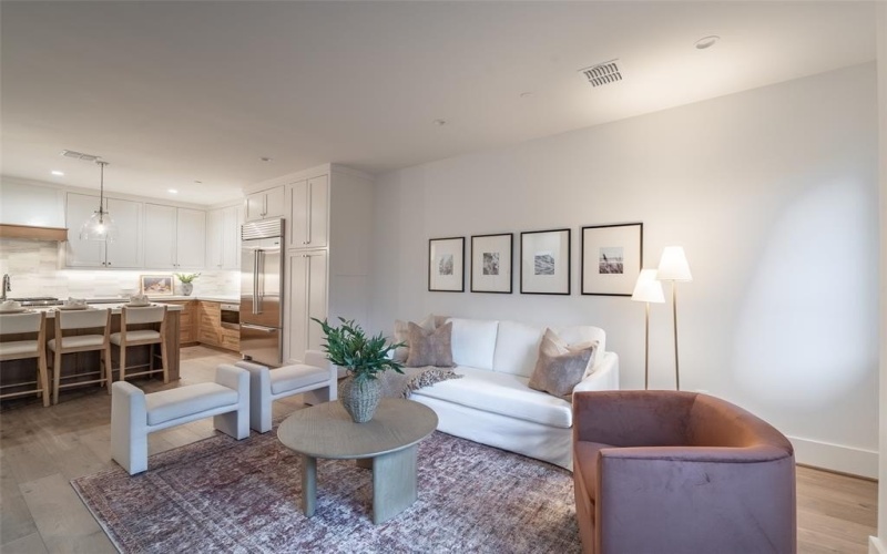 4529 Emerson Avenue #6, University Park, TX 75205, 2 Bedrooms Bedrooms, ,2 BathroomsBathrooms,Residential,For Sale,4529 Emerson Avenue,20775564