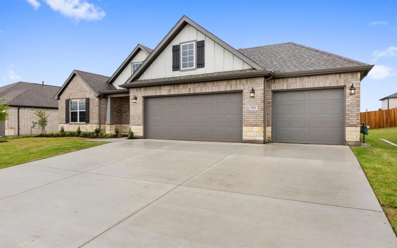 219 Briarwood Drive, Nevada, TX 75173, 4 Bedrooms Bedrooms, ,2 BathroomsBathrooms,Residential,For Sale,219 Briarwood Drive,20775643