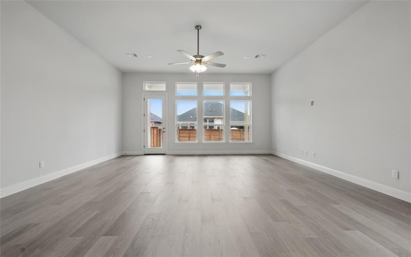1804 Night Owl Way, Mesquite, TX 75181, 3 Bedrooms Bedrooms, ,2 BathroomsBathrooms,Residential,For Sale,1804 Night Owl Way,20782393