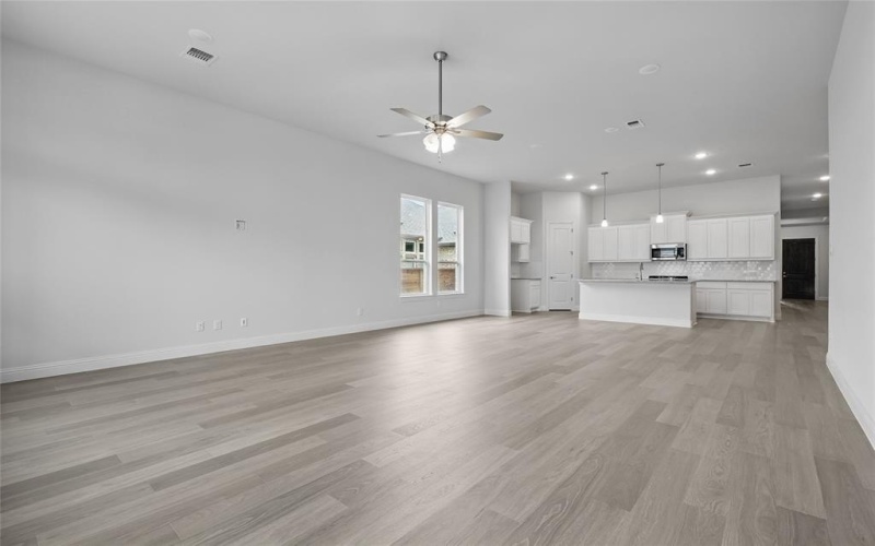 1804 Night Owl Way, Mesquite, TX 75181, 3 Bedrooms Bedrooms, ,2 BathroomsBathrooms,Residential,For Sale,1804 Night Owl Way,20782393