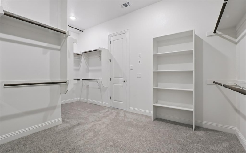 1804 Night Owl Way, Mesquite, TX 75181, 3 Bedrooms Bedrooms, ,2 BathroomsBathrooms,Residential,For Sale,1804 Night Owl Way,20782393