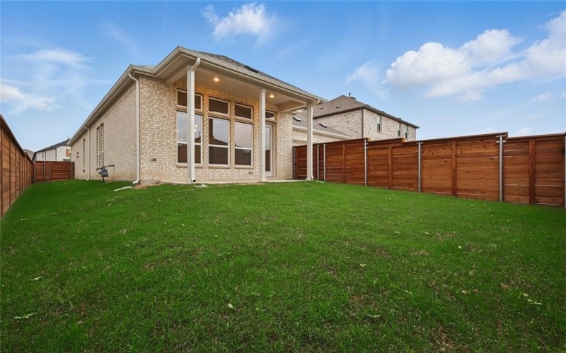 1804 Night Owl Way, Mesquite, TX 75181, 3 Bedrooms Bedrooms, ,2 BathroomsBathrooms,Residential,For Sale,1804 Night Owl Way,20782393