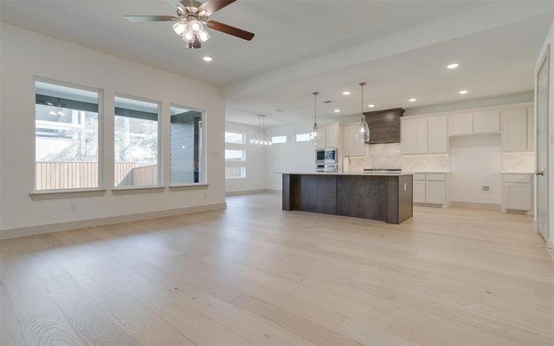 141 Paxton Circle, Arlington, TX 76013, 4 Bedrooms Bedrooms, ,3 BathroomsBathrooms,Residential,For Sale,141 Paxton Circle,20783219