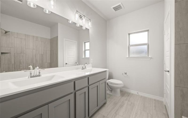 1009 Wasatch Court, Burleson, TX 76028, 5 Habitaciones Habitaciones , ,5 BañosBaños,Residential,En Venta,1009 Wasatch Court,0,20778177