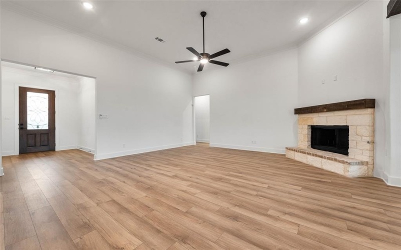 12112 Crystal Drive, Krum, TX 76249, 4 Bedrooms Bedrooms, ,2 BathroomsBathrooms,Residential,For Sale,12112 Crystal Drive,20784960