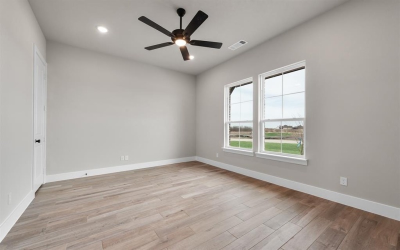 2317 Gypsum Street, Krum, TX 76249, 4 Bedrooms Bedrooms, ,3 BathroomsBathrooms,Residential,For Sale,2317 Gypsum Street,20785045