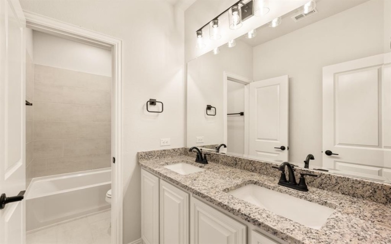 513 Red Maple Road, Waxahachie, TX 75165, 4 Bedrooms Bedrooms, ,3 BathroomsBathrooms,Residential,For Sale,513 Red Maple Road,20786418