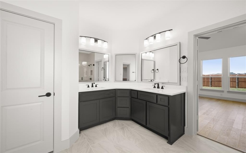 7112 Seagrove Court, Grand Prairie, TX 75054, 5 Bedrooms Bedrooms, ,5 BathroomsBathrooms,Residential,For Sale,7112 Seagrove Court,20787854