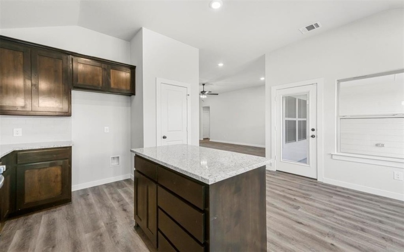 1102 Holly Street, Cleburne, TX 76033, 3 Bedrooms Bedrooms, ,2 BathroomsBathrooms,Residential,For Sale,1102 Holly Street,20788314