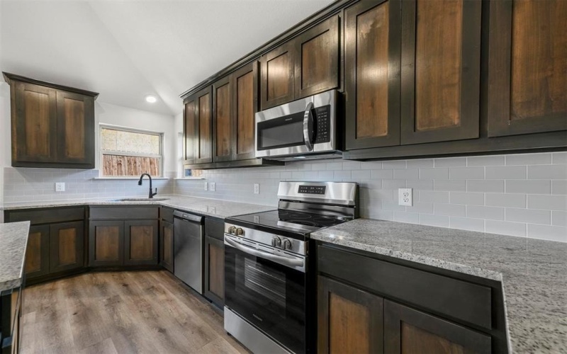 1102 Holly Street, Cleburne, TX 76033, 3 Bedrooms Bedrooms, ,2 BathroomsBathrooms,Residential,For Sale,1102 Holly Street,20788314