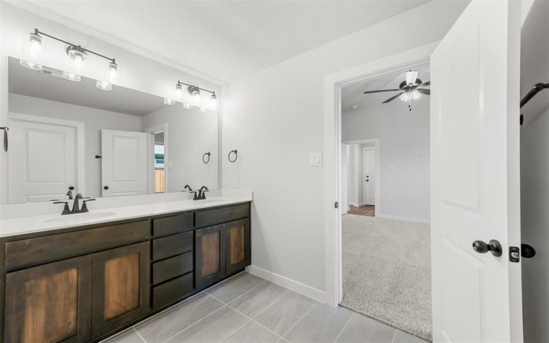 1102 Holly Street, Cleburne, TX 76033, 3 Bedrooms Bedrooms, ,2 BathroomsBathrooms,Residential,For Sale,1102 Holly Street,20788314