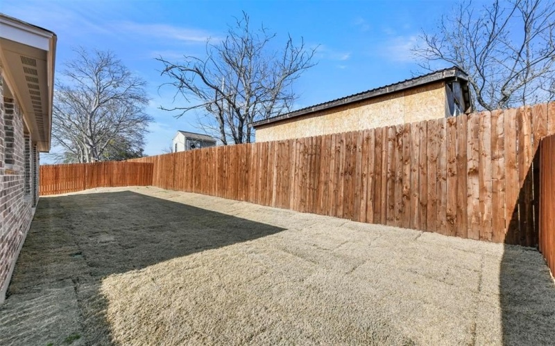 1102 Holly Street, Cleburne, TX 76033, 3 Bedrooms Bedrooms, ,2 BathroomsBathrooms,Residential,For Sale,1102 Holly Street,20788314