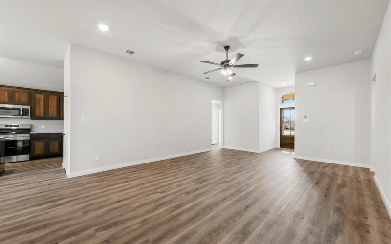 1102 Holly Street, Cleburne, TX 76033, 3 Bedrooms Bedrooms, ,2 BathroomsBathrooms,Residential,For Sale,1102 Holly Street,20788314