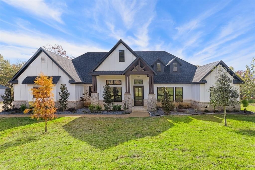 16229 COUNTY ROAD 452, Lindale, TX 75771, 4 Habitaciones Habitaciones , ,3 BañosBaños,Residential,En Venta,16229 COUNTY ROAD 452,20792596