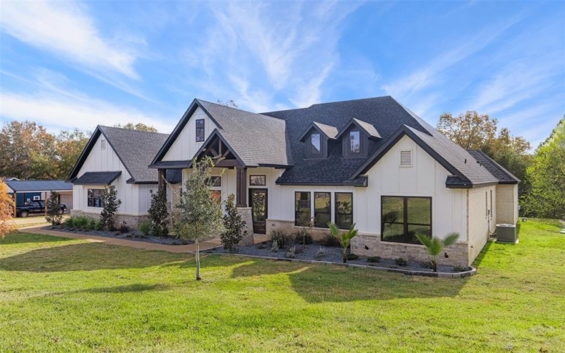 16229 COUNTY ROAD 452, Lindale, TX 75771, 4 Habitaciones Habitaciones , ,3 BañosBaños,Residential,En Venta,16229 COUNTY ROAD 452,20792596