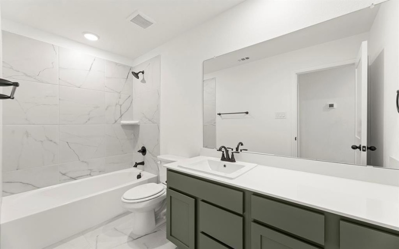 2045 Bayfront Drive, Royse City, TX 75189, 4 Habitaciones Habitaciones , ,3 BañosBaños,Residential,En Venta,2045 Bayfront Drive,20793446