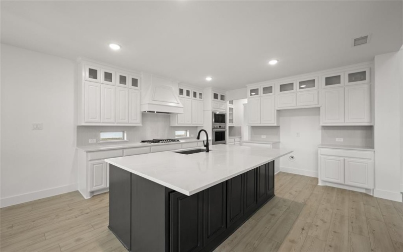 616 South Hidden Lakes Drive, DeSoto, TX 75115, 5 Habitaciones Habitaciones , ,5 BañosBaños,Residential,En Venta,616 South Hidden Lakes Drive,0,20794331