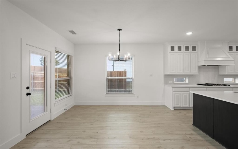 616 South Hidden Lakes Drive, DeSoto, TX 75115, 5 Habitaciones Habitaciones , ,5 BañosBaños,Residential,En Venta,616 South Hidden Lakes Drive,0,20794331