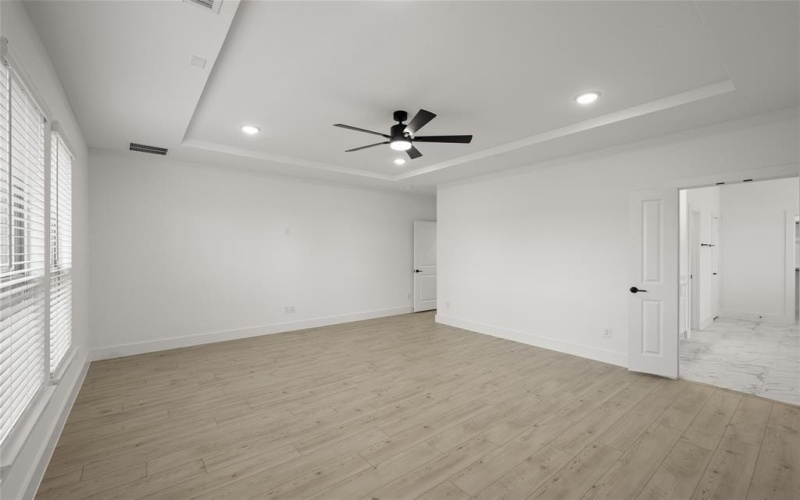 616 South Hidden Lakes Drive, DeSoto, TX 75115, 5 Habitaciones Habitaciones , ,5 BañosBaños,Residential,En Venta,616 South Hidden Lakes Drive,0,20794331