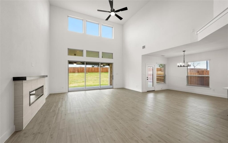 616 South Hidden Lakes Drive, DeSoto, TX 75115, 5 Habitaciones Habitaciones , ,5 BañosBaños,Residential,En Venta,616 South Hidden Lakes Drive,0,20794331