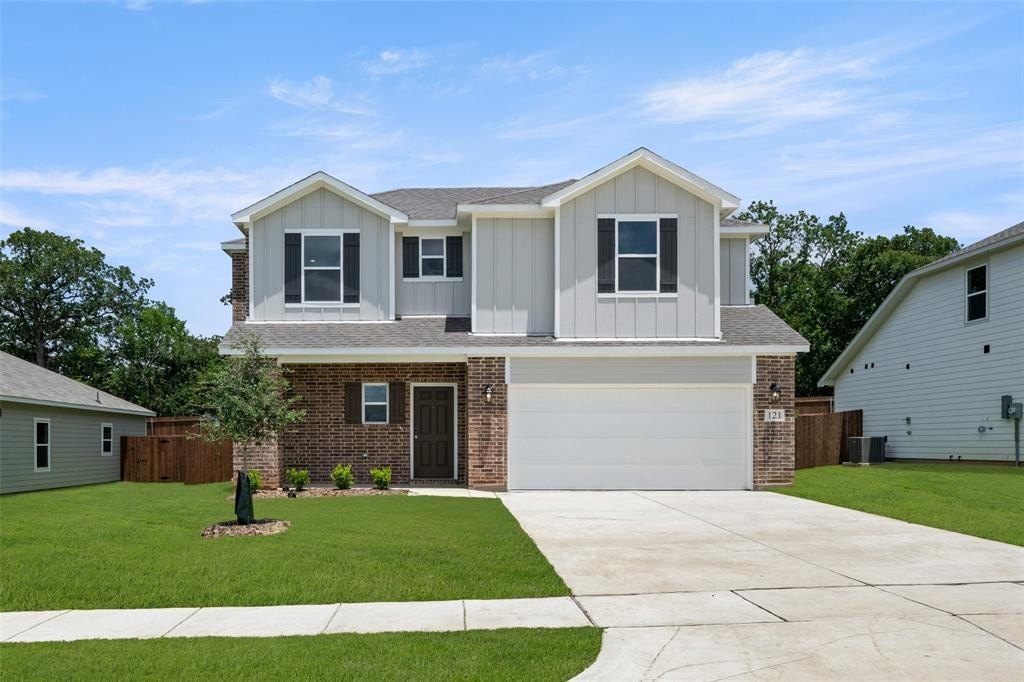 121 Kylie Street, Cleburne, TX 76031, 4 Bedrooms Bedrooms, ,2 BathroomsBathrooms,Residential,For Sale,121 Kylie Street,20789854