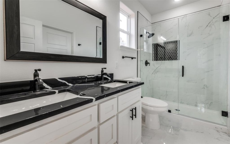 5610 Black Pine Circle, Granbury, TX 76048, 3 Habitaciones Habitaciones , ,2 BañosBaños,Residential,En Venta,5610 Black Pine Circle,20794562