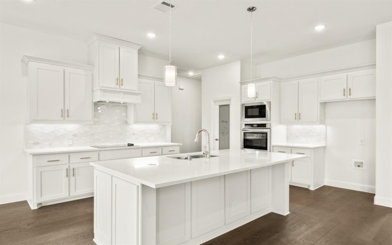 4818 Bel Air Drive, Midlothian, TX 76065, 4 Bedrooms Bedrooms, ,3 BathroomsBathrooms,Residential,For Sale,4818 Bel Air Drive,20789945