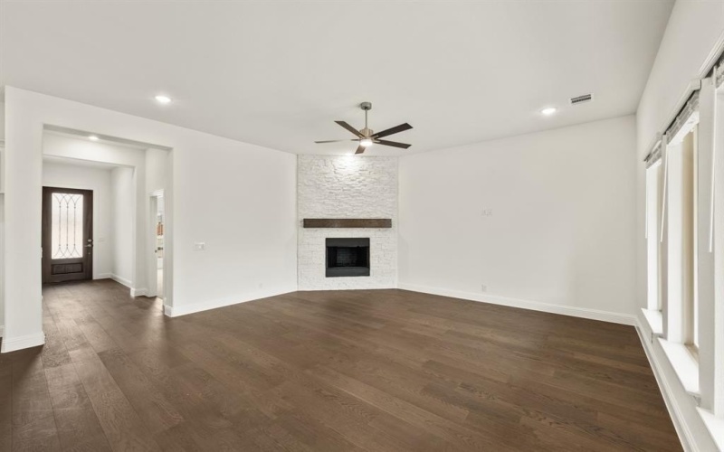 4818 Bel Air Drive, Midlothian, TX 76065, 4 Bedrooms Bedrooms, ,3 BathroomsBathrooms,Residential,For Sale,4818 Bel Air Drive,20789945