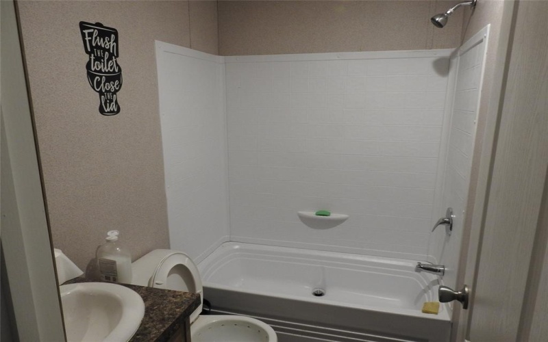 2096 Everheart Road, Bells, TX 75414, 3 Bedrooms Bedrooms, ,2 BathroomsBathrooms,Residential,For Sale,2096 Everheart Road,0,20794705