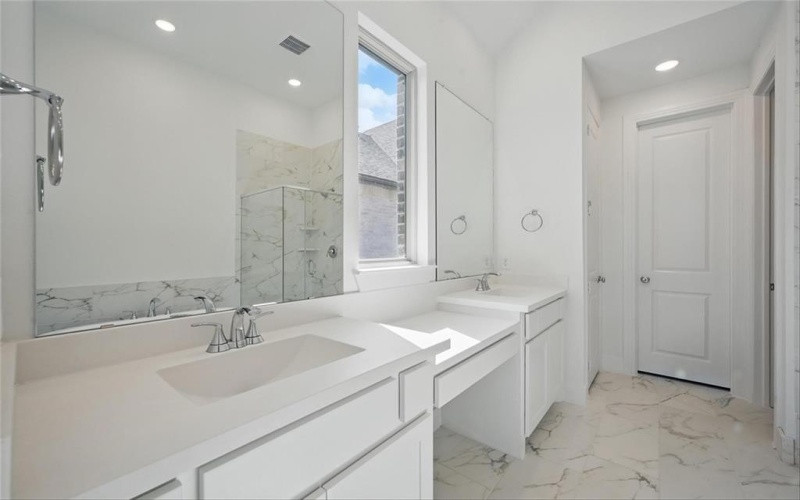 1109 El Sol Boulevard, Sherman, TX 75090, 4 Habitaciones Habitaciones , ,3 BañosBaños,Residential,En Venta,1109 El Sol Boulevard,20795629