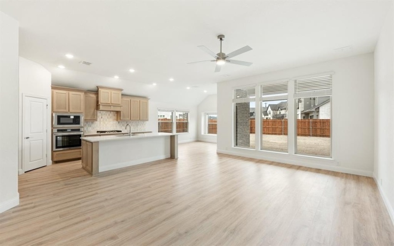 2808 Parkwood Circle, Denton, TX 76226, 4 Bedrooms Bedrooms, ,2 BathroomsBathrooms,Residential,For Sale,2808 Parkwood Circle,20791519