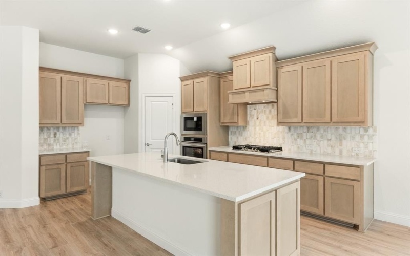 2808 Parkwood Circle, Denton, TX 76226, 4 Bedrooms Bedrooms, ,2 BathroomsBathrooms,Residential,For Sale,2808 Parkwood Circle,20791519