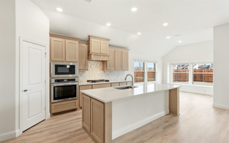 2808 Parkwood Circle, Denton, TX 76226, 4 Bedrooms Bedrooms, ,2 BathroomsBathrooms,Residential,For Sale,2808 Parkwood Circle,20791519