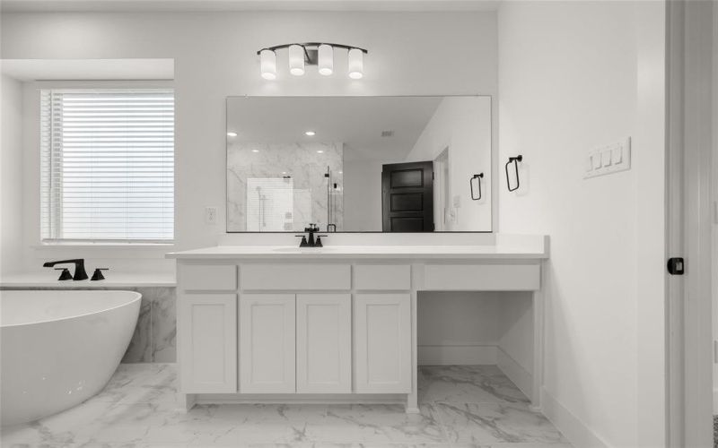 1123 E Hidden Lakes Drive, DeSoto, TX 75115, 4 Habitaciones Habitaciones , ,3 BañosBaños,Residential,En Venta,1123 E Hidden Lakes Drive,0,20795764